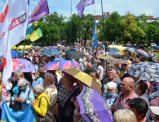 Біля Полтавської ОДА протестували проти впровадження ринку землі
