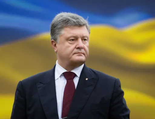 Ми зберегли державну землю і дали можливість селянам розпоряджатися своєю власністю, — Порошенко про ринок землі