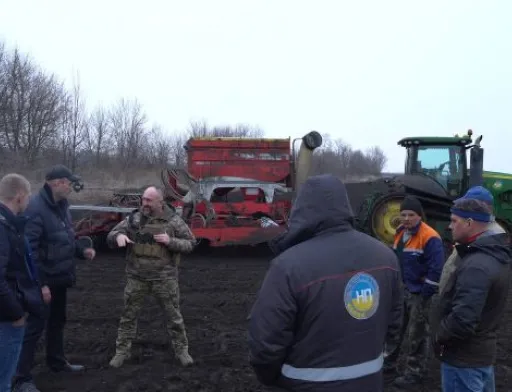 Весняно-польові роботи на Київщині проходять у надскладних умовах