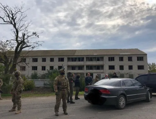 На Херсонщині припинили діяльність масштабної злочинної рейдерської організації