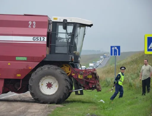 Фермери вимагають зміни правил перевезення габаритної техніки і міндобрив