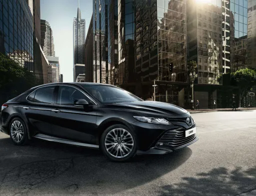 Держгеокадастр купив Toyota Camry у найдорожчій комплектації