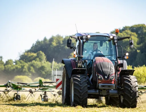 Valtra починає оснащувати трактори новою коробкою передач
