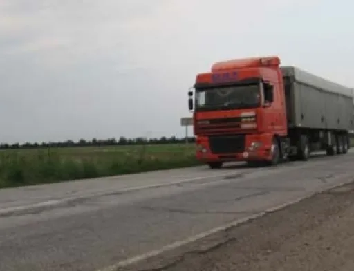 Уряд пропонує запровадити плату за проїзд вантажівок дорогами державного значення