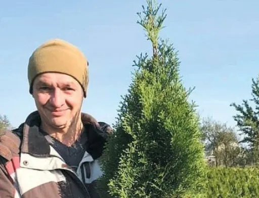 Вчорашній десантник вирощує овочі, зелень та хвойні