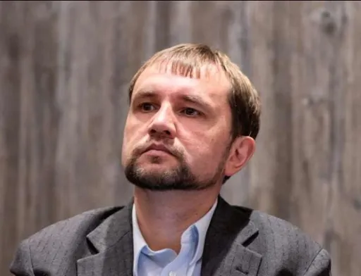 Закон про землю у тому вигляді, як його протягує влада, може завдати великої шкоди, — В’ятрович