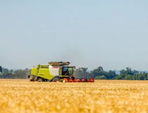 Аграрії Дніпропетровщини зібрали перший мільйон тонн зерна