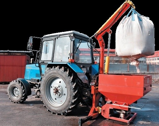 Ефективна техніка для вантажно-розвантажувальних робіт в сільському господарстві фото, ілюстрація