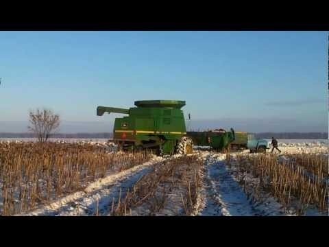 На полях Оренбургской области впервые в мире прошла автоматизированная уборка кукурузы зимой