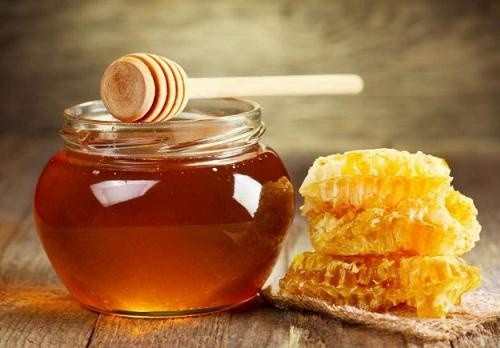 Пасічники звинувачують експортерів у падінні закупівельних цін на український мед фото, ілюстрація