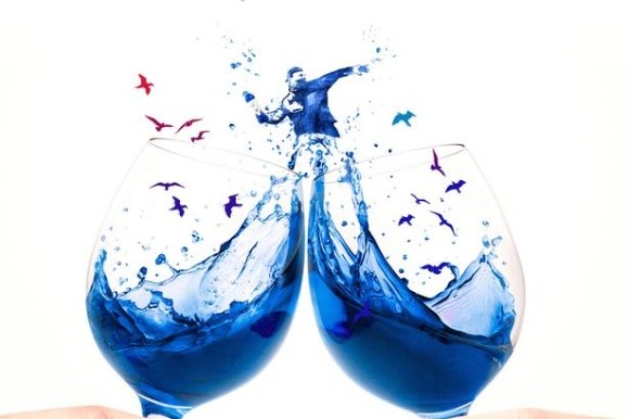 Іспанці створили перше в світі вино синього кольору фото, ілюстрація