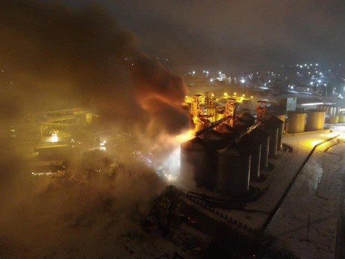 Під Львовом загорівся завод одного з найбільших виробників рослинної олії фото, ілюстрація