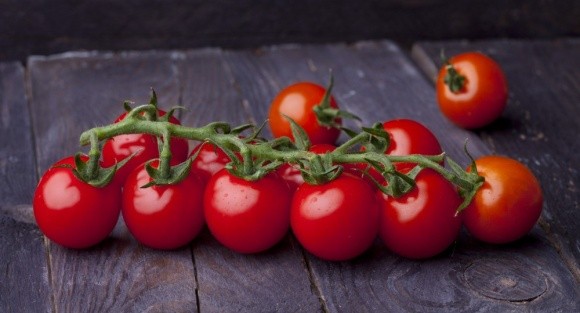 Тепличні томати в Україні ростуть в ціні фото, ілюстрація