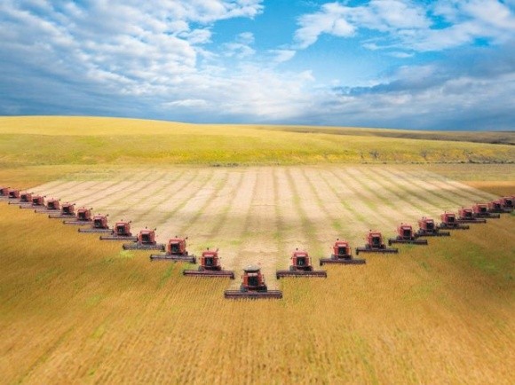 Світове сільське господарство досягне нових висот за допомогою фермерів фото, ілюстрація