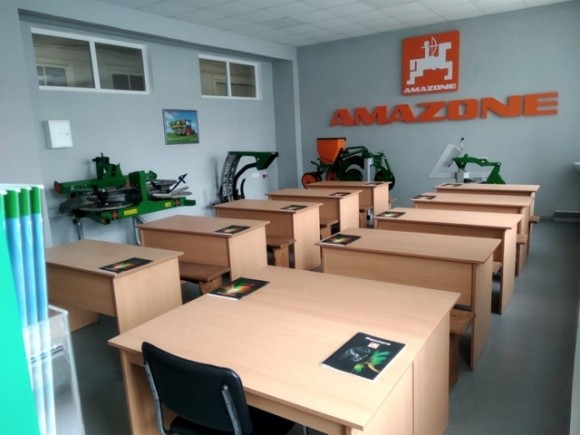 Компанія «Амазоне-Україна» відкрила лабораторію з точного землеробства на механіко-технологічному факультеті НУБіП фото, ілюстрація
