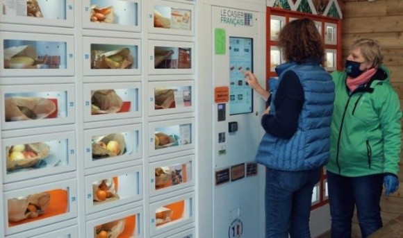 За допомогою спеціальних шаф-автоматів французькі фермери продають до 40% свіжих овочів фото, ілюстрація