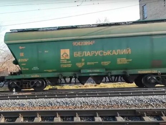 Через транзит добрив із Білорусі керівника литовської залізничної компанії відправили у відставку  фото, ілюстрація
