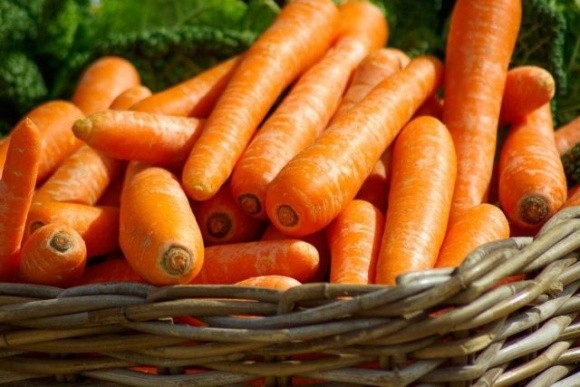 Морква почала дешевшати, але все ще коштує вдвічі дорожче, ніж рік тому фото, ілюстрація