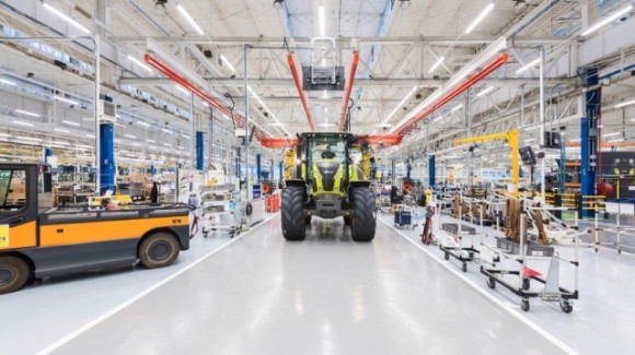 CLAAS відкрив тракторний завод майбутнього у Франції фото, ілюстрація