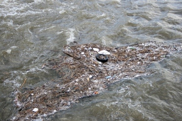 В Україні вперше провели повне дослідження річок. Зашкалює вміст пестицидів і наркотиків  фото, ілюстрація