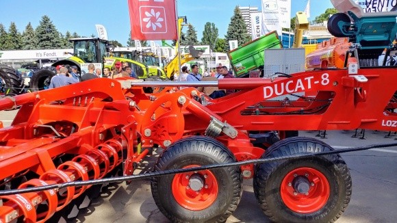 Новинки LOZOVA MACHINERY на AGRO-2021 фото, ілюстрація