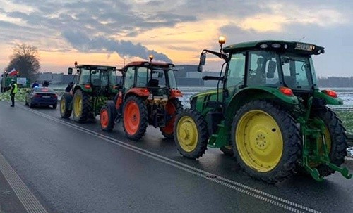 У Польщі почалося #Агроповстання 2019: фермери блокують дороги фото, ілюстрація