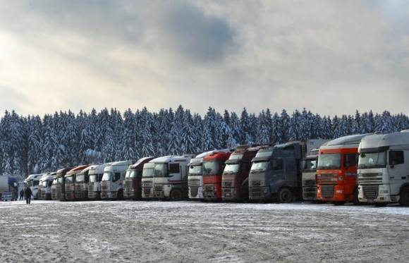Автотранспорт залишиться найбільш популярним серед вантажоперевезень фото, ілюстрація