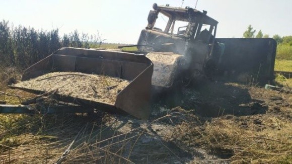 У фермера з Харківщини згорів трактор, яким він розміновував поля фото, ілюстрація