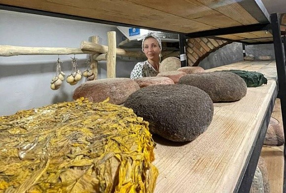 Фермерка з Дніпропетровщини розширила виробництво сиру в прифронтовій зоні завдяки гранту від Corteva Agriscience фото, ілюстрація
