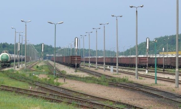 Укрзалізниця обмежила перевезення агропродукції до Польщі через Ізов фото, ілюстрація