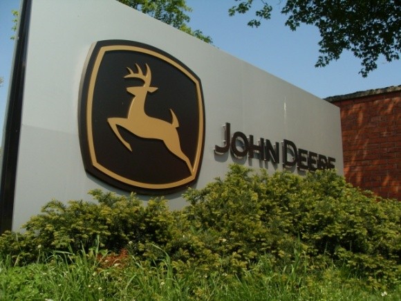 Страйк на заводах John Deere турбує фермерів та постачальників фото, ілюстрація