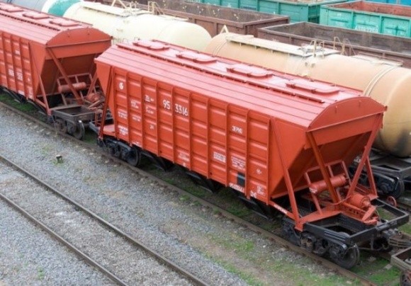 Окупанти крадуть зерно та вантажними потягами вивозять його на росію фото, ілюстрація