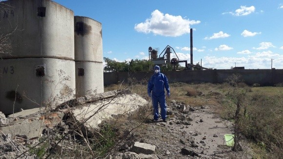 «Інститут здоров’я рослин» проводить комплексне дослідження наслідків викидів заводу «Кримський титан» фото, ілюстрація