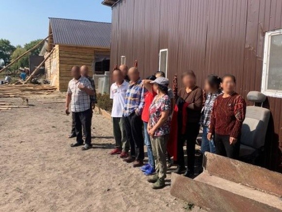 На Київщині правоохоронці затримали групу фермерів-нелегалів із Китаю  фото, ілюстрація