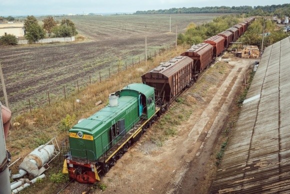Брак вагонів призводить до зупинки виробництва на найбільших зернопереробних підприємствах України фото, ілюстрація