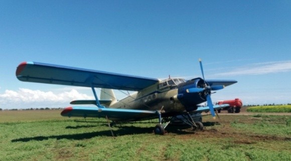 У Запорізькій області з літака нелегально вносили пестициди фото, ілюстрація