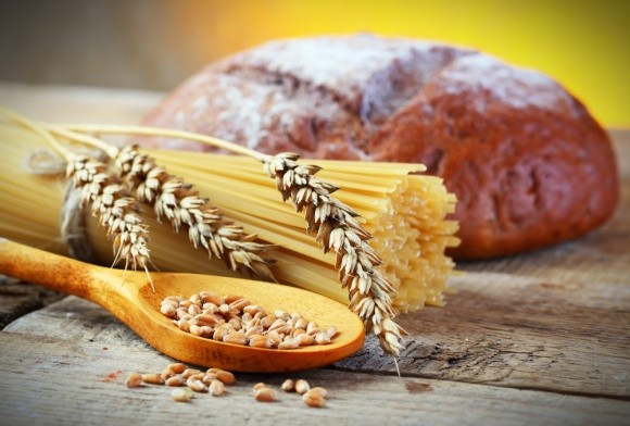 Чому українці скуповують макарони й чорний хліб? фото, ілюстрація