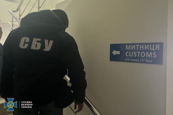 СБУ викрила високопосадовців з митниці, які блокували вивезення українського зерна до ЄС фото, ілюстрація