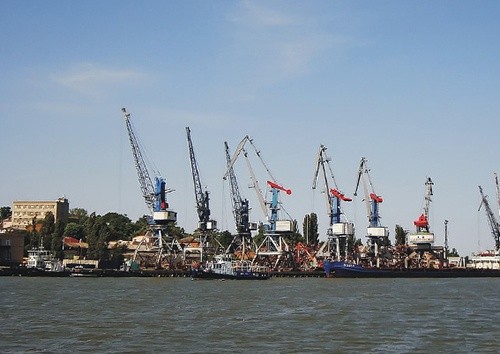 АМПУ інвестує близько 1 млрд грн в розвиток зернових терміналів в портах Азова фото, ілюстрація