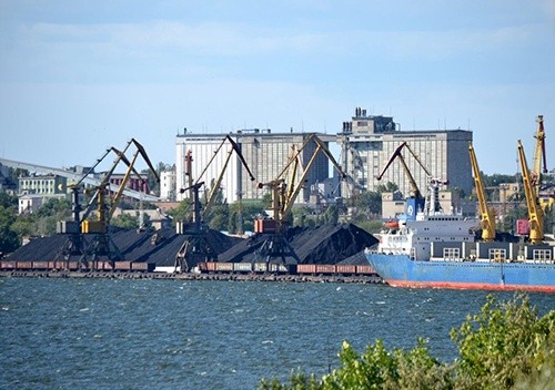 Миколаївський порт віддав близькій до фігурантів НАБУ фірмі 188 мільйонів на днопоглиблення фото, ілюстрація