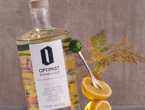 Optimist створив безалкогольну горілку, джин та текілу фото, ілюстрація