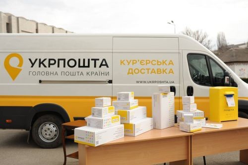 Суд заборонив замінювати сільські відділення "Укрпошти" мобільними офісами фото, ілюстрація