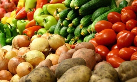 Херсонські фермери продають овочі на онлайн ринку фото, ілюстрація