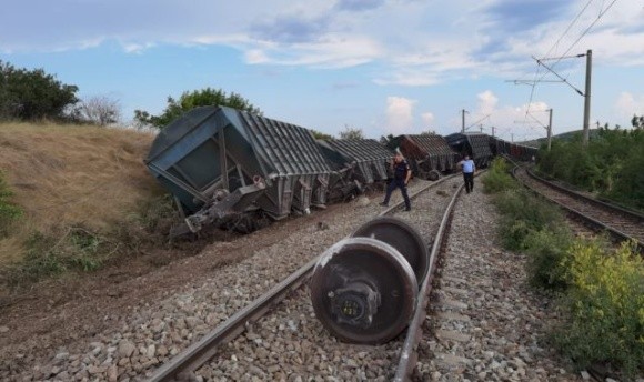 У Румунії пішов під укіс потяг, який перевозив українське зерно фото, иллюстрация