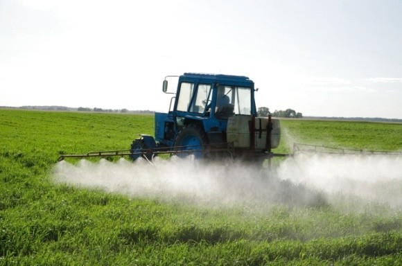 Аграрії обробили пестицидами понад 6 млн га площ, — Держпродспоживслужба фото, ілюстрація