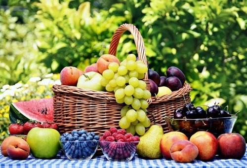 Імпорт фруктів та ягід в Україні вдвічі перевищив їх експорт фото, ілюстрація