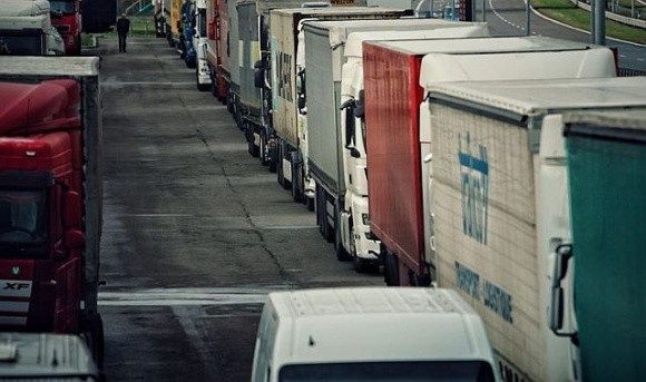 Кількість вантажівок на кордоні з Польщею збільшилась до 4000 фото, ілюстрація