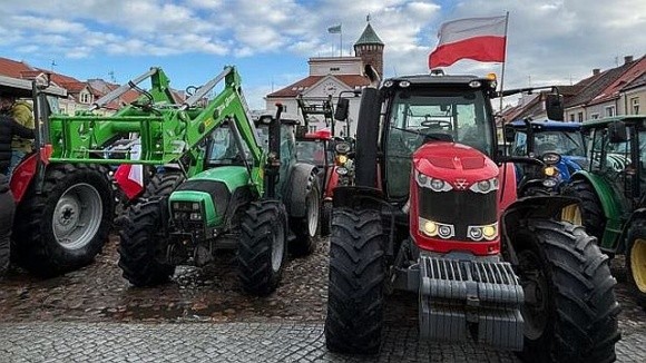 Протести в Польщі: фермери провели ніч у Міністерстві сільського господарства фото, ілюстрація