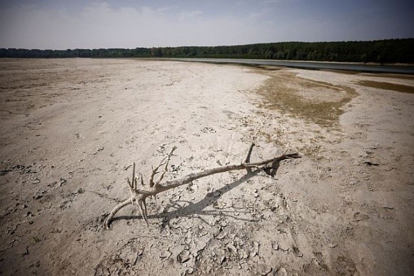 В Італії — надзвичайний стан через найсильнішу за останні 70 років посуху фото, иллюстрация