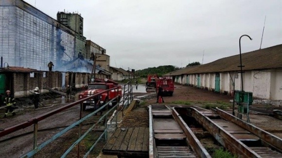 На Луганщині пожежа знищила зерновий склад ДПЗКУ фото, ілюстрація